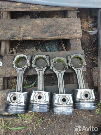 Поршень и шатун d4ea