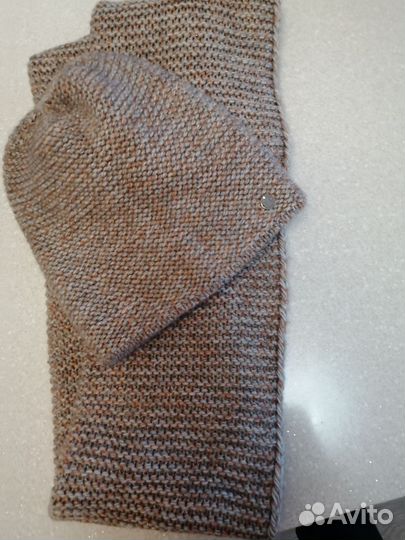 Шапка женская вязаная