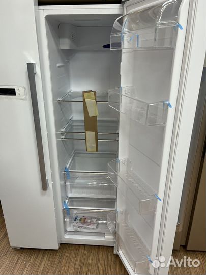 Холодильник Side-by-Side Graude Comfort SBS180.0W