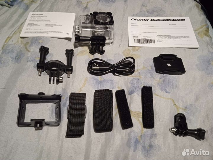 Экшн камера Digma Dicam 310