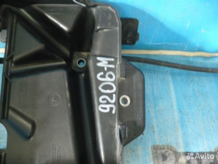 Skoda Rapid Площадка аккумулятора б/у.оригинал