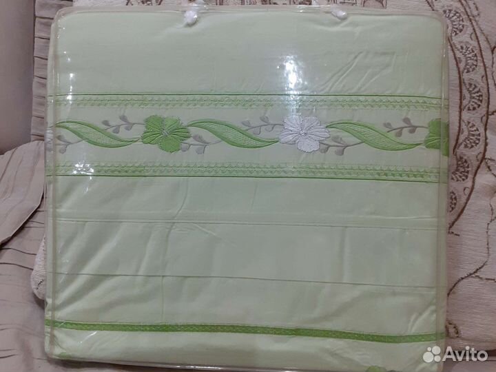 Постельное белье 1.5 новое