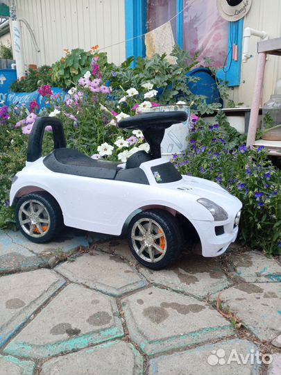 Машинка толокар