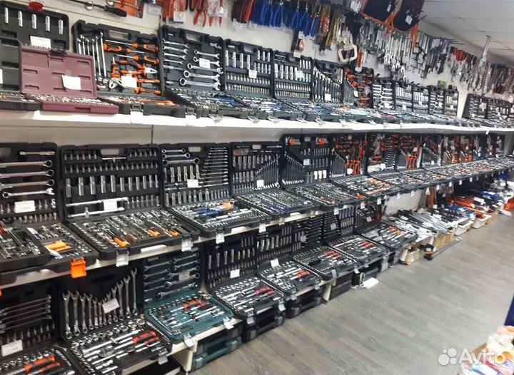 Набор инструментов в кейсе