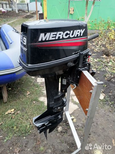 Лодка с мотором