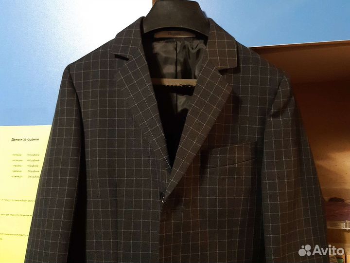 Пиджак новый 134 и 128 серый