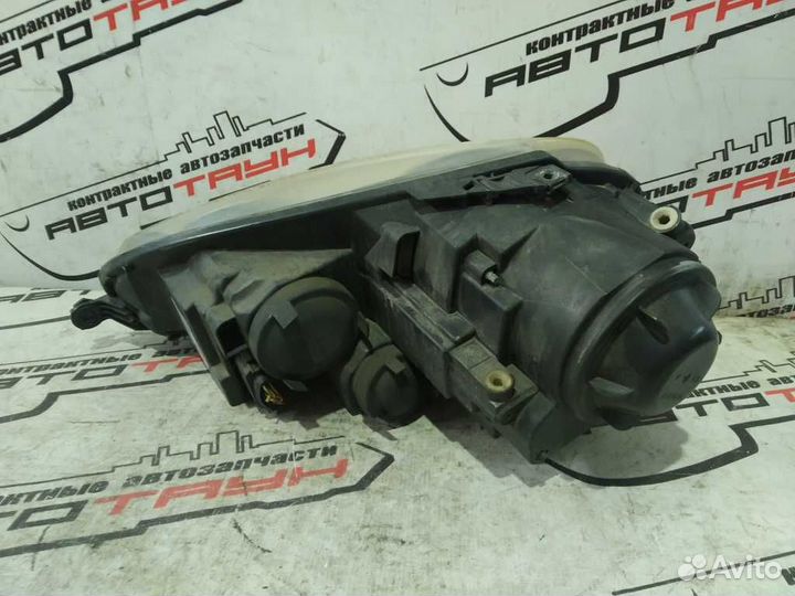 Фара volkswagen golf jetta 1K1 1K2 1K5 MK5 1305235