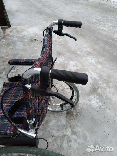 Кресло-коляска, новая, Германия, 12кг, с тормозами