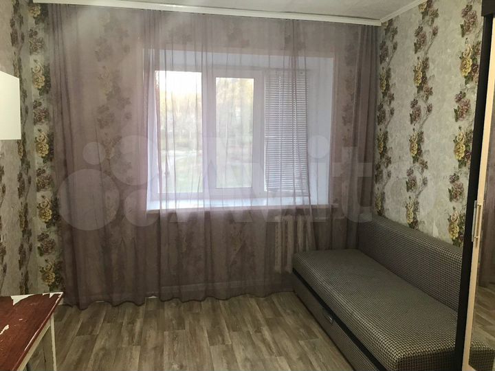 Комната 12 м² в 8-к., 2/5 эт.