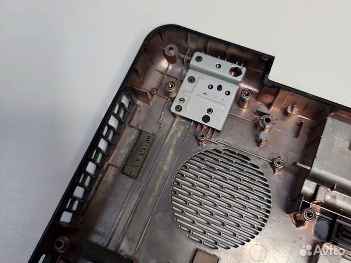 Поддон ноутбука toshiba L500