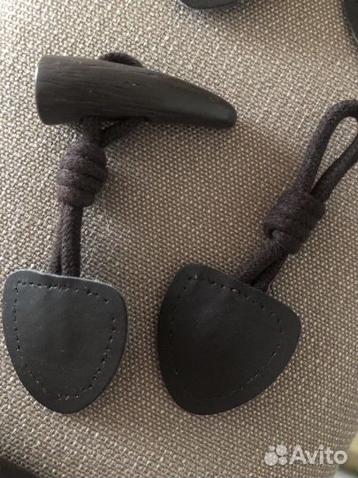 Пуговицы для пальто или шубы