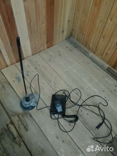 Автомобильная рация с антенной