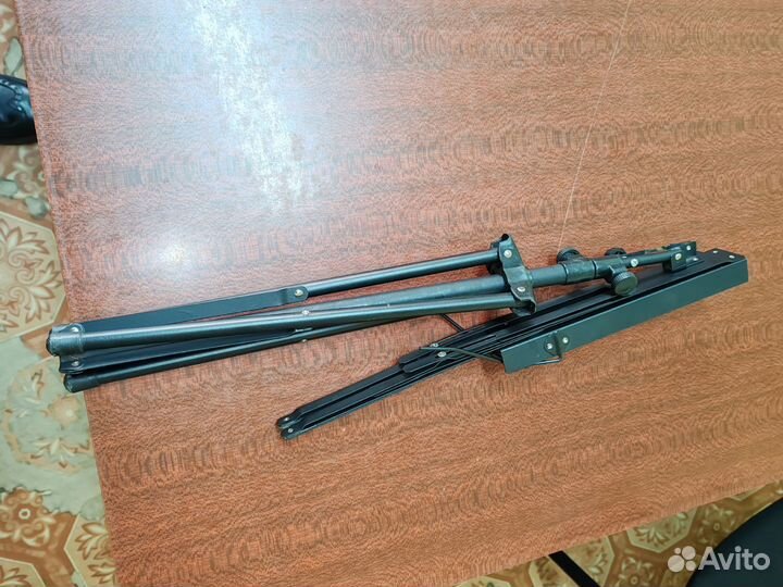 Пюпитр(подставка) для нот. Подставка для гитариста