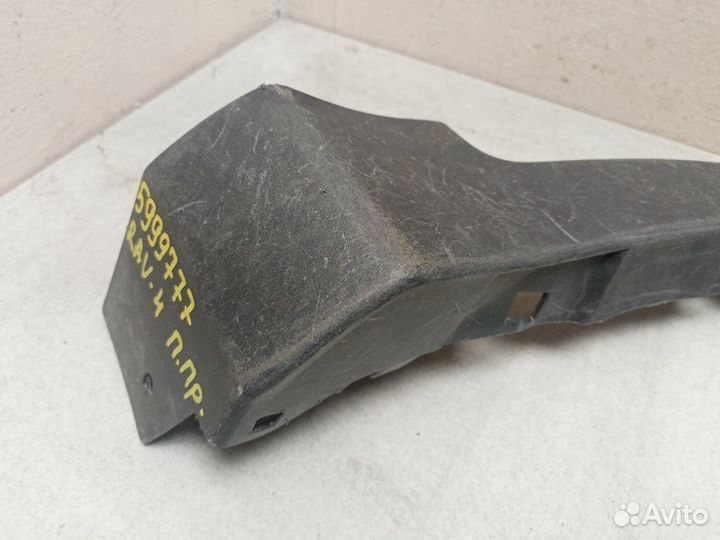 Накладка переднего крыла правого