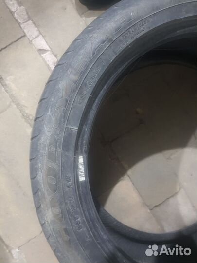 Goodyear EfficientGrip 245/45 R18 100Y