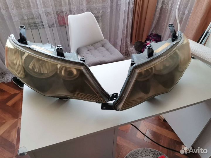 Передние фары Митсубиси аутлендер хл