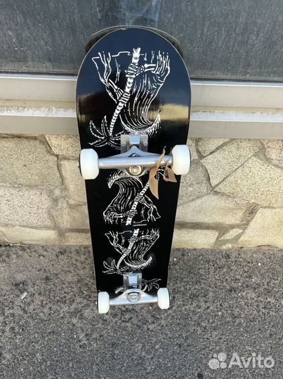 Скейтборд Quicksilver Dramons 8,25