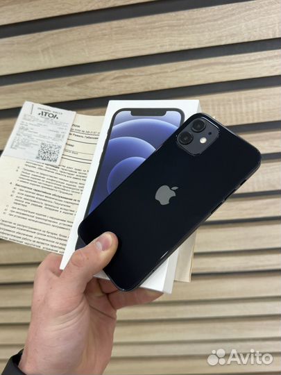 iPhone 12, 64 ГБ