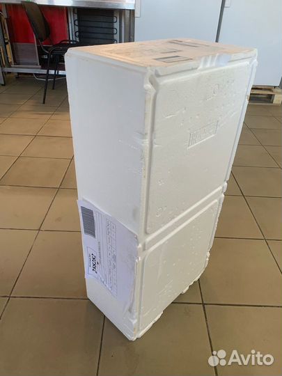 Термоконтейнер из пенопласта