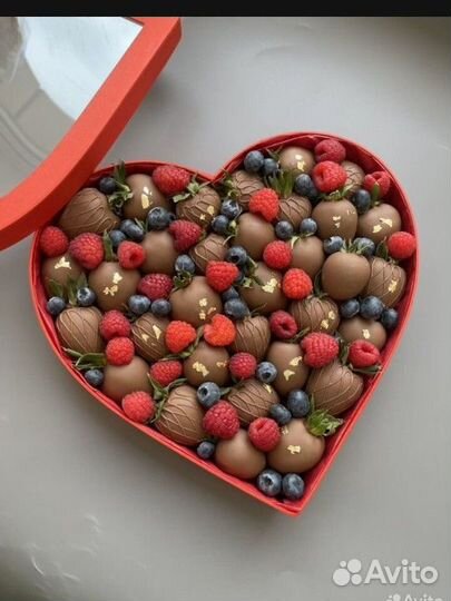 Клубника в шоколаде коробка сердце