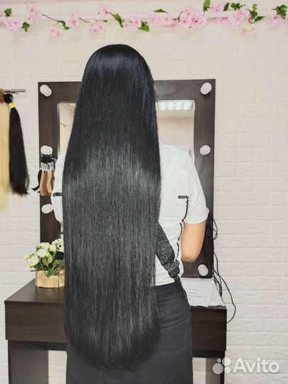 Модель на наращивание волос