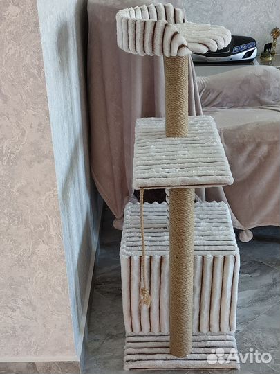 Домик для кошки с когтеточкой бу