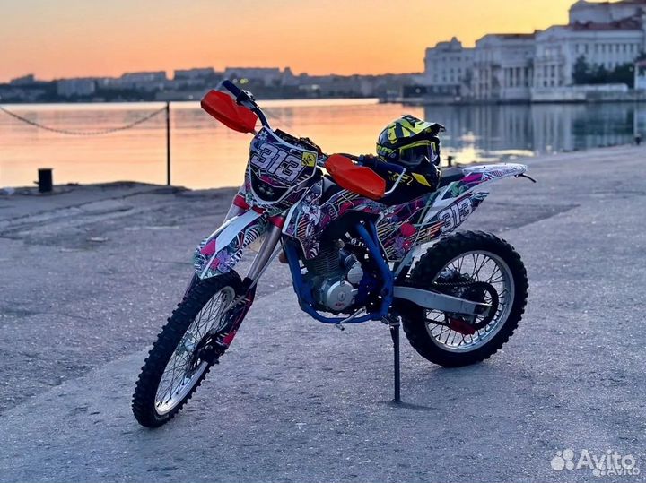MotoLand CRF 250