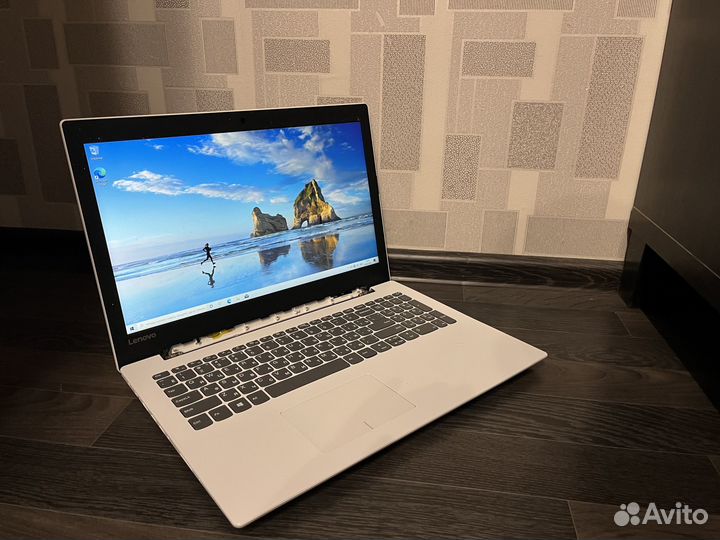 Ноутбук Lenovo