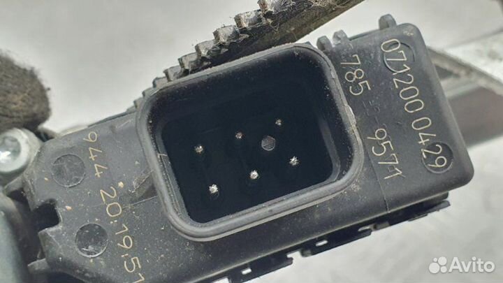 Стеклоподъемник электр. передний левый Opel Zafira