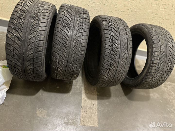 Goodyear UltraGrip 8 Performance 245/45 R18 100