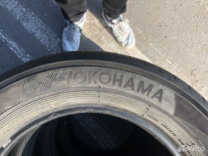 Yokohama BluEarth AE01 215/60 R16