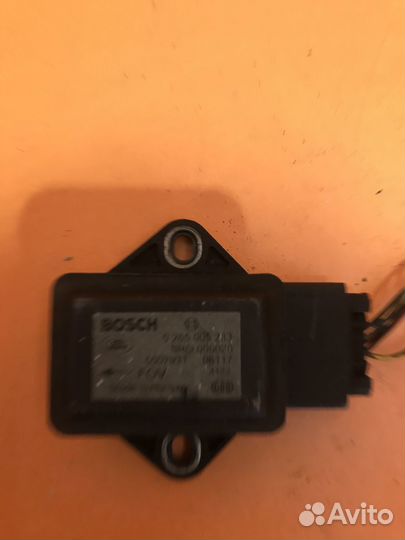 Датчик ускорения на Land Rover Discovery 3