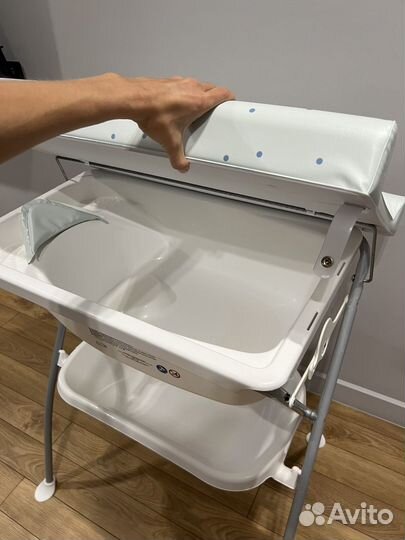 Пеленальный стол +ванночка chicco