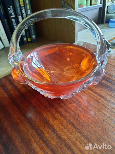 Тарелки, салатник