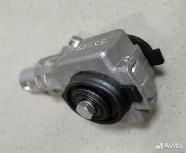 Шарнир штока кпп Audi 80 № 893711615A