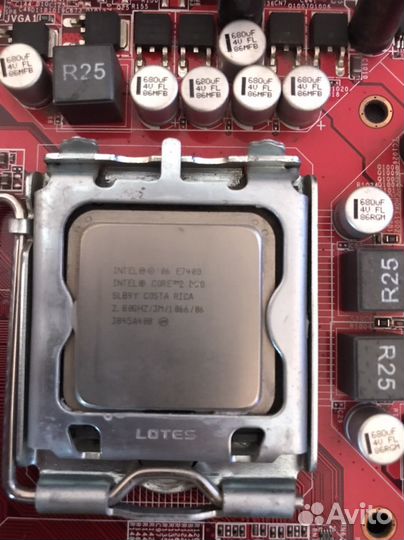 Материнская плата 775