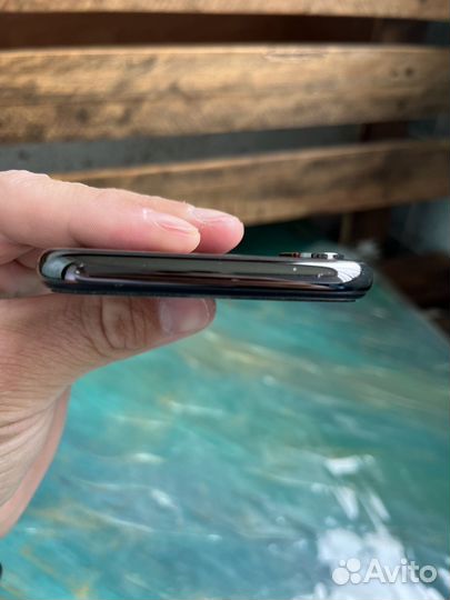 iPhone X, 64 ГБ