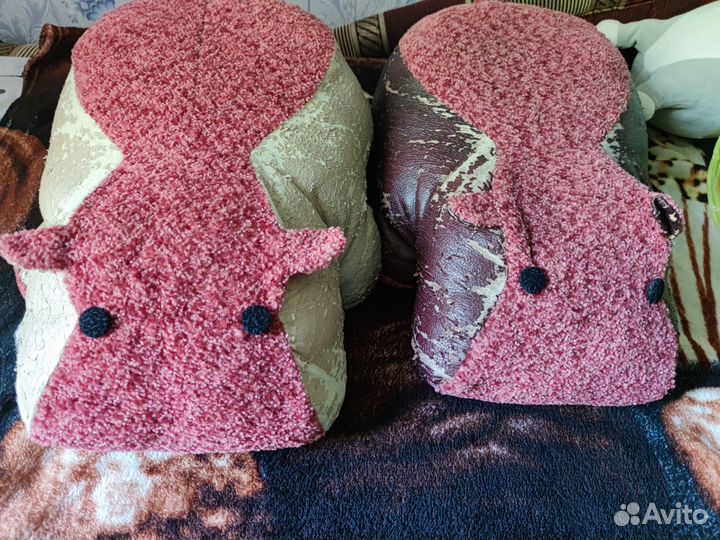 Подушки диванные Бегемотик (требуется ремонт)