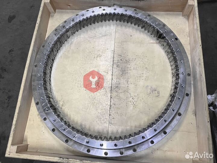 Опорно-поворотный круг Komatsu PC240LC-7K