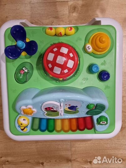 Столик музыкальный Chicco. Звуки и формы