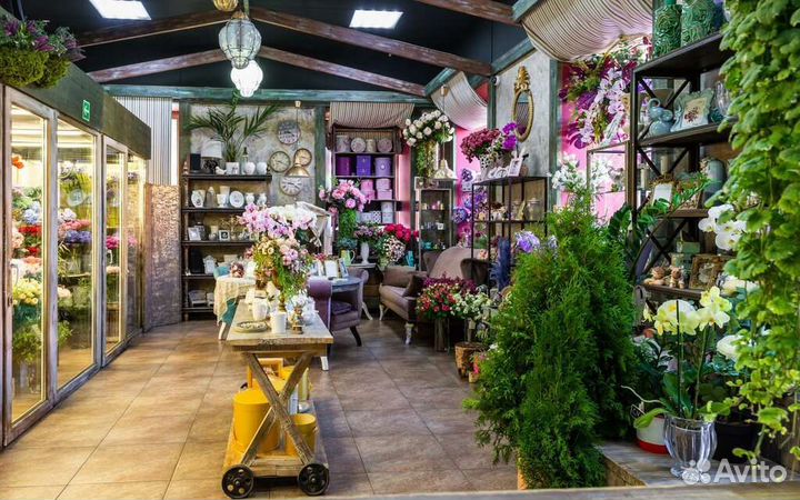 Администратор в цветочный мастерскую