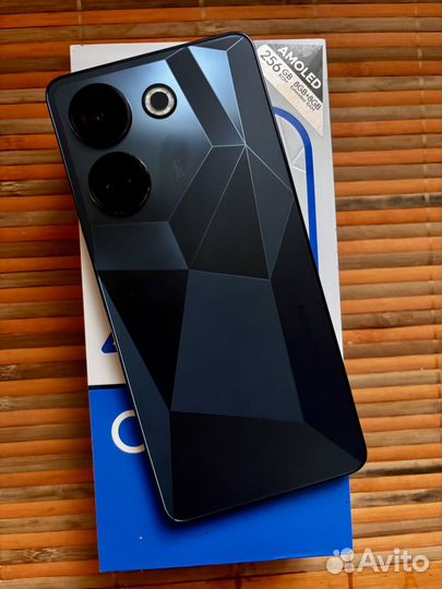 TECNO Camon 20 Pro, 8/256 ГБ