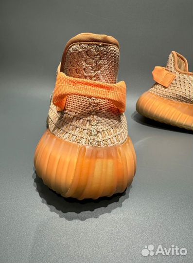 Кроссовки Yeezy Boost 350 V2 Персик