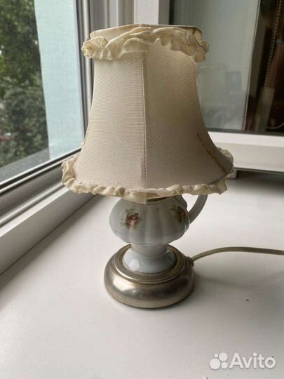 Лампа настольная