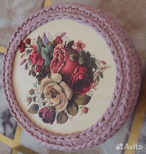 Интерьерная вязаная корзиночка с крышечкой