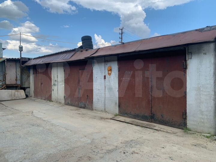Гараж, > 30 м²