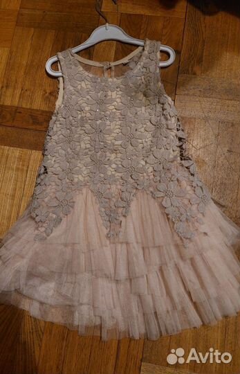 Платье праздничное на девочку