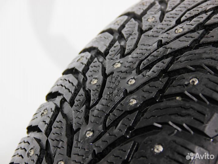 Nokian Tyres Hakkapeliitta 9 SUV 235/55 R20