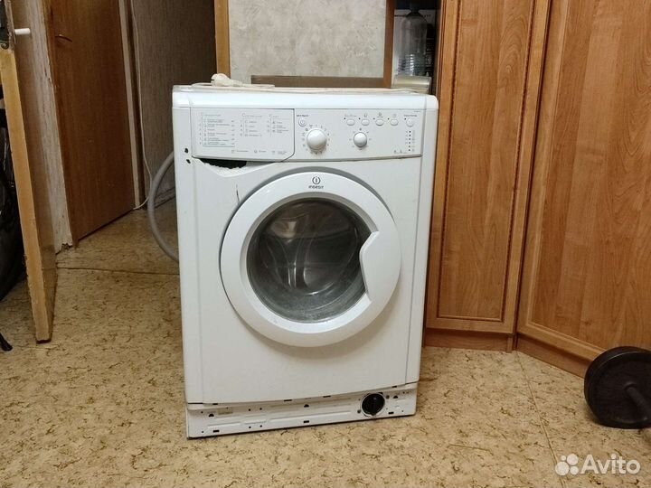 Стиральная машина indesit