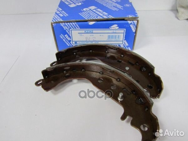 Тормозные колодки барабанные toyota yaris/platz